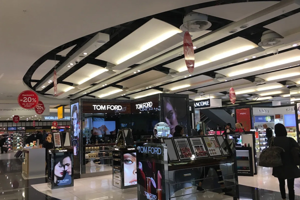 Boutique de Parfums et Cosmétiques à Heathrow